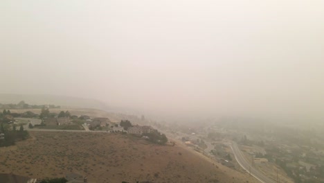 Drone-shot-of-smoke-in-Wenatchee,-WA-caused-by-West-Coast-fires