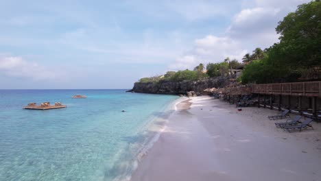 Toma-De-Drone-De-Playa-Kalki-Curazao