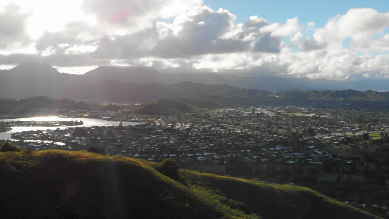 antena de pastillero caminata en hawaii con destello de lente