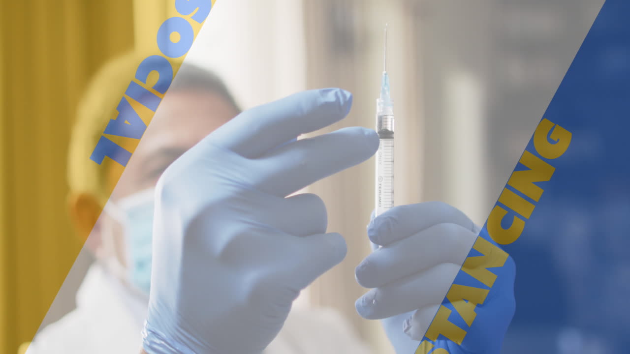 animación de distanciamiento social sobre el médico masculino preparando inyecciones usando máscara facial