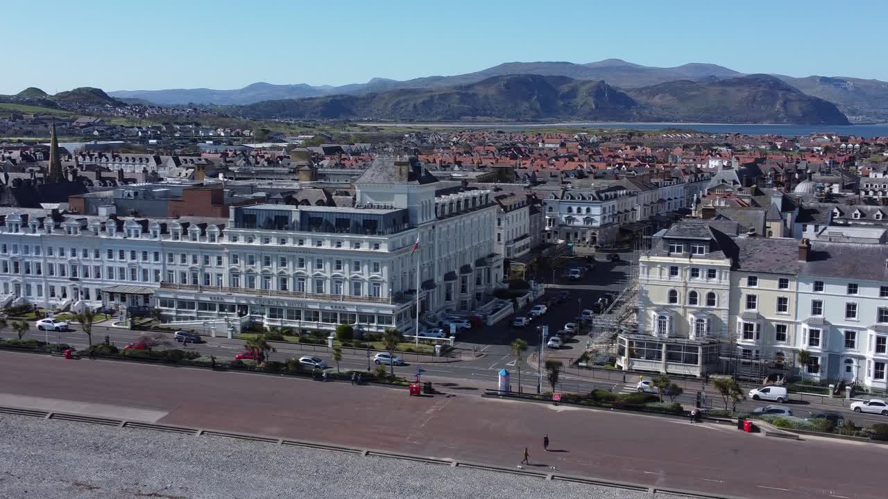 vista aérea frente a la playa llandudno costero ciudad de vacaciones turismo resort hoteles dolly izquierda