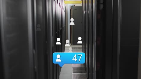 animación de iconos y números de personas de redes sociales digitales a través de servidores informáticos