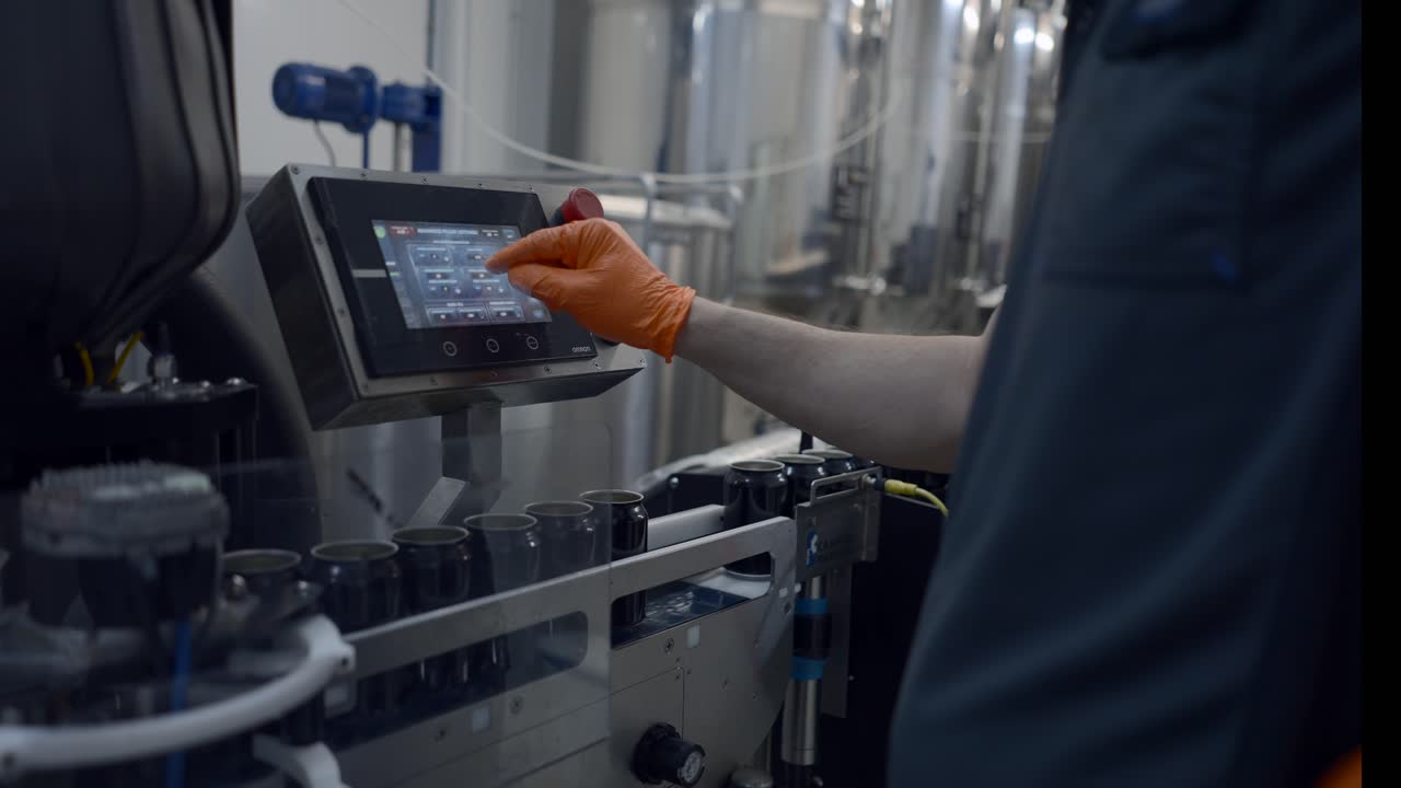 Automated Can Filling and Sealing at Brewery