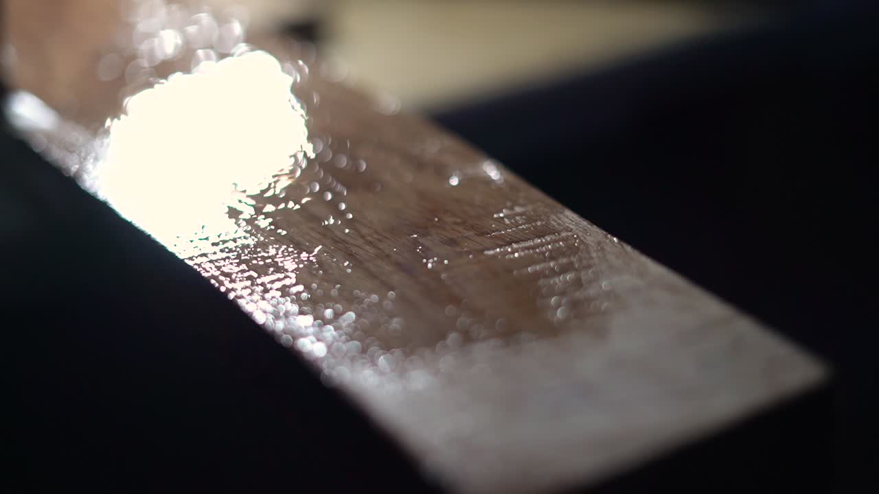 cepillado de recubrimiento protector de epoxi sobre madera dura de roble