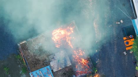 Traditional-Finnish-midsummer-bonfire-aka-kokko