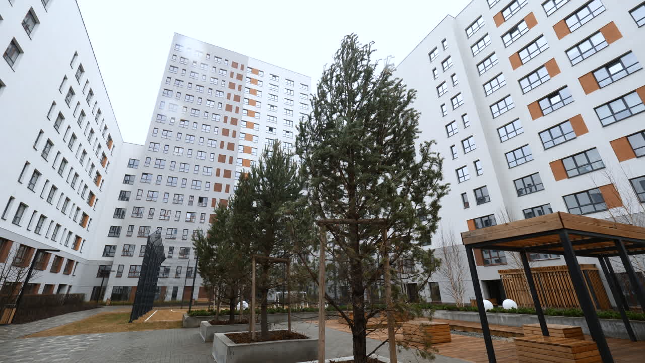 현대 아파트 단지 안