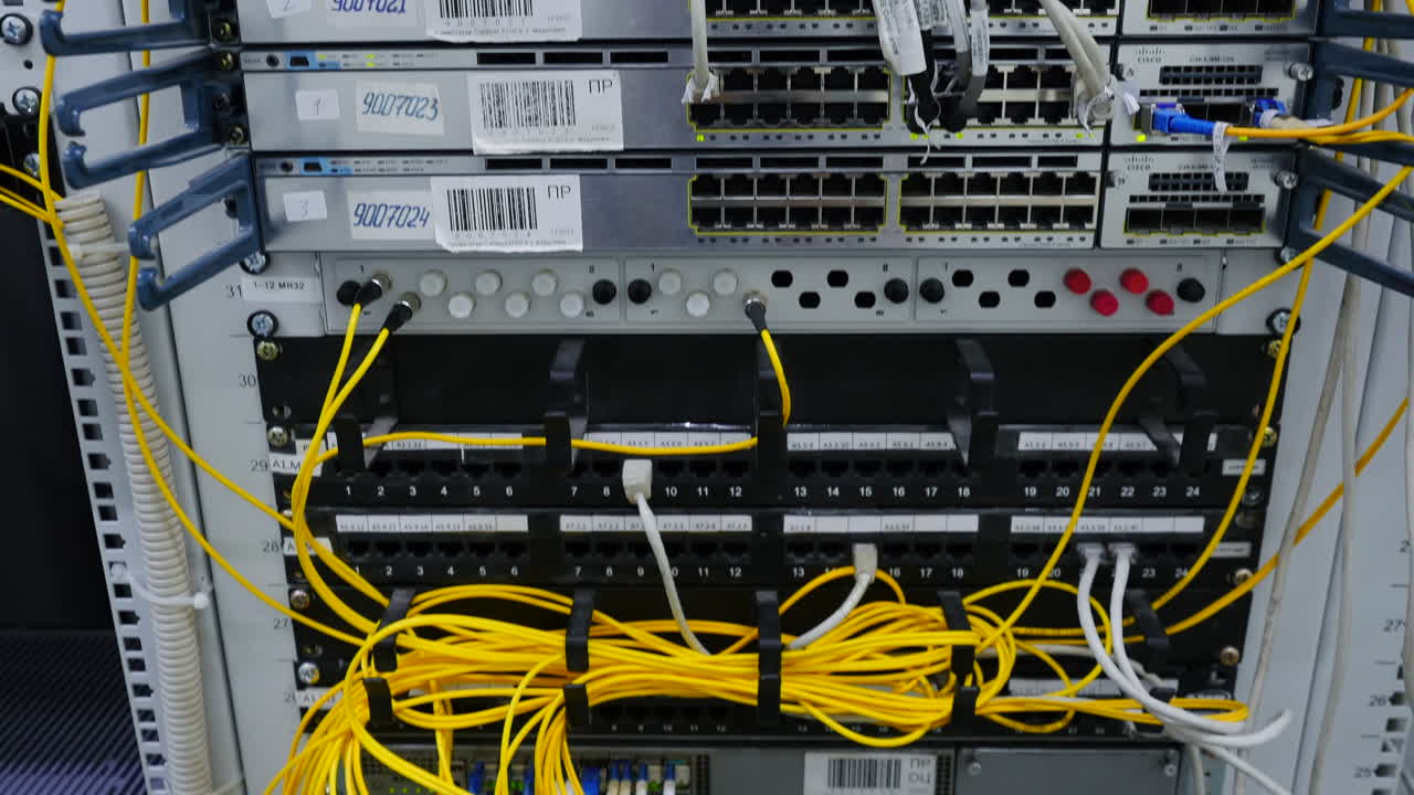 soporte para equipos de red con cables