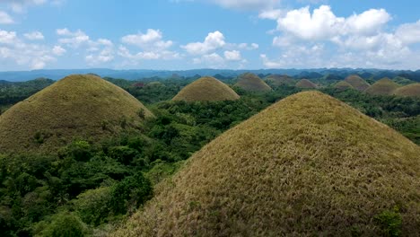 antena de bajo vuelo de chocolate hills, bohol, filipinas