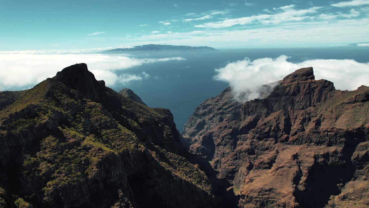 Ripresa con drone della Gola di Masca (Mirador de Masca) nelle Isole Canarie