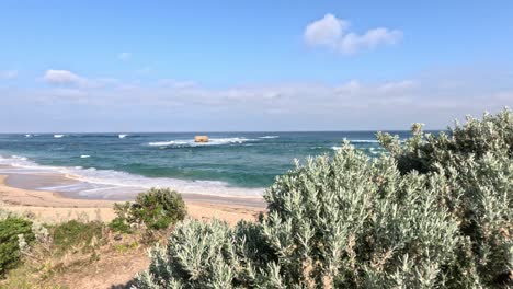 waves crashing on the coast in melbourne, australia