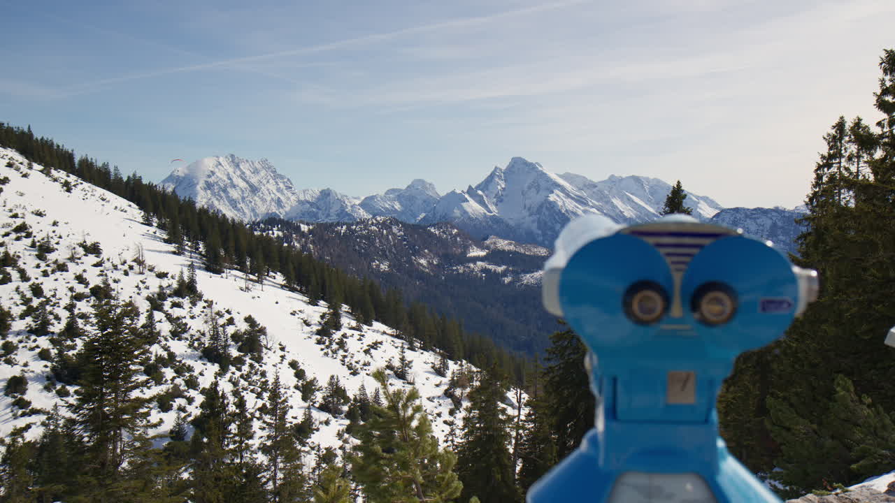 Telescopio sul punto panoramico del Monte Jenner a Berchtesgaden, Baviera, Germania. Primo piano.