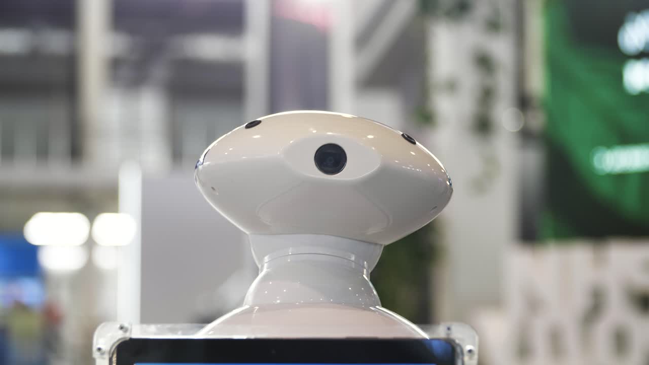 cabeza de robot con cámara