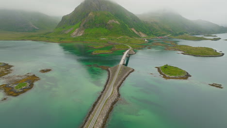 The-impressive-and-famous-Fredvang-Bridge-at-Lofoten,-Norway