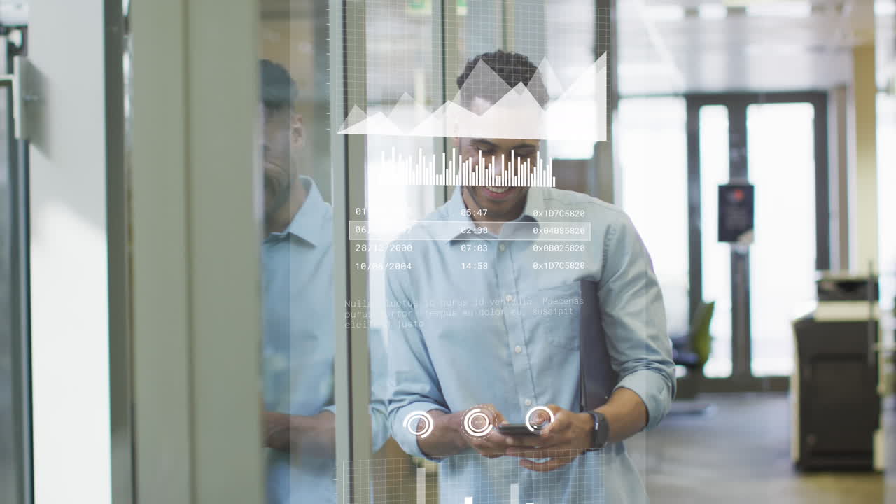 그래프의 애니메이션, 로딩 바, 유리 벽을 뒷받침하고 드폰을 사용하는 두 인종의 남자