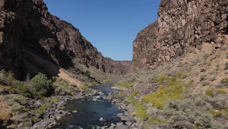 4K-Drohnenvideo-Der-Rio-Grande-Gorge-In-New-Mexico