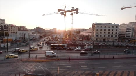 puerto pireo en grecia en una hermosa mañana soleada en cámara lenta