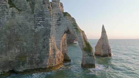 Von-Den-Klippen-Von-Etretat-Wegfliegen