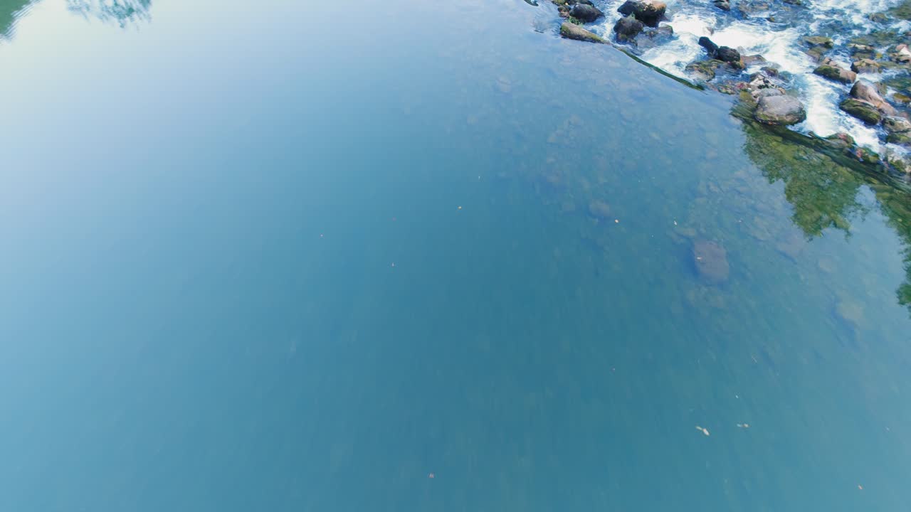 슬로베니아의 아름다운 콜파 강