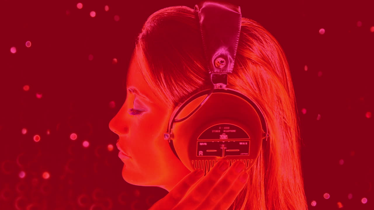 음악을 듣는 여자 64