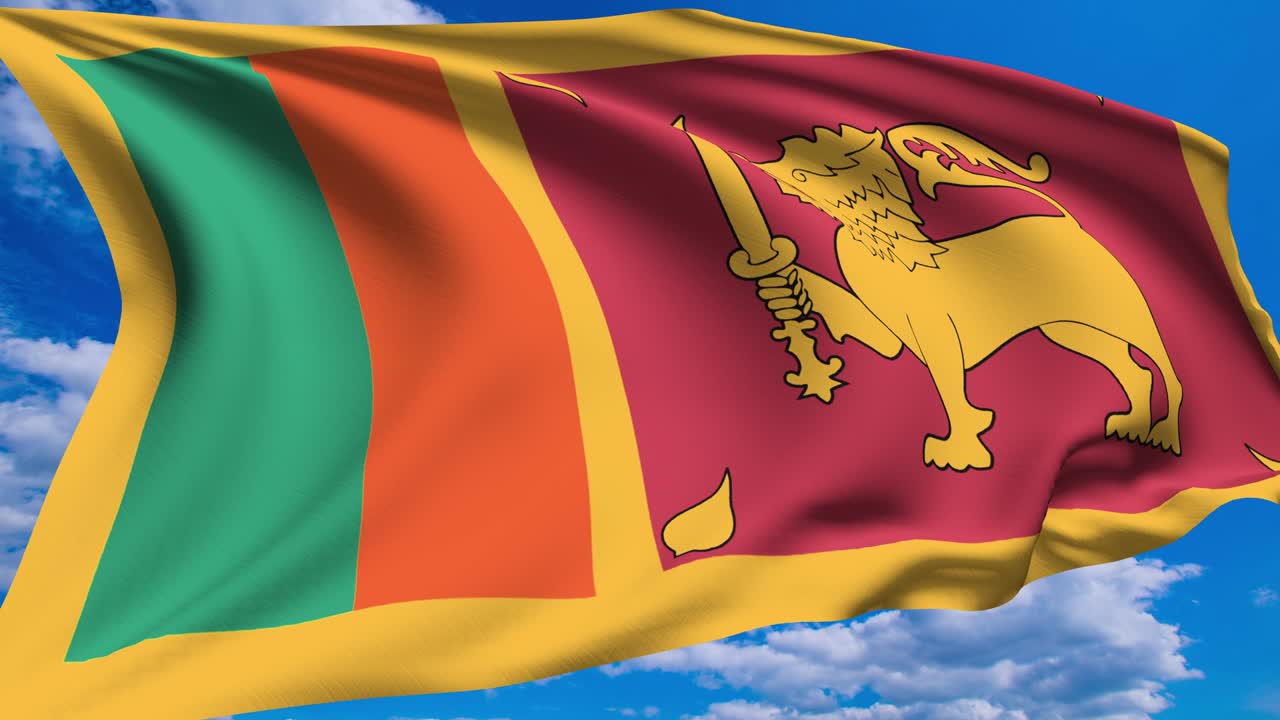 bandera de sri lanka contra un cielo nublado (canal alfa, en bucle)