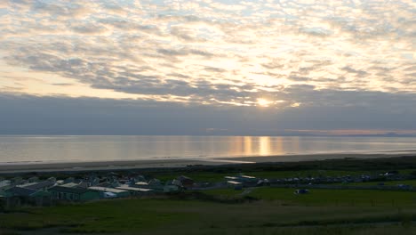 Sitio-Costero-De-Caravanas-Estáticas-Filmado-En-El-área-De-Barmouth,-Llanaber-Y-Gwynedd-En-El-Norte-De-Gales