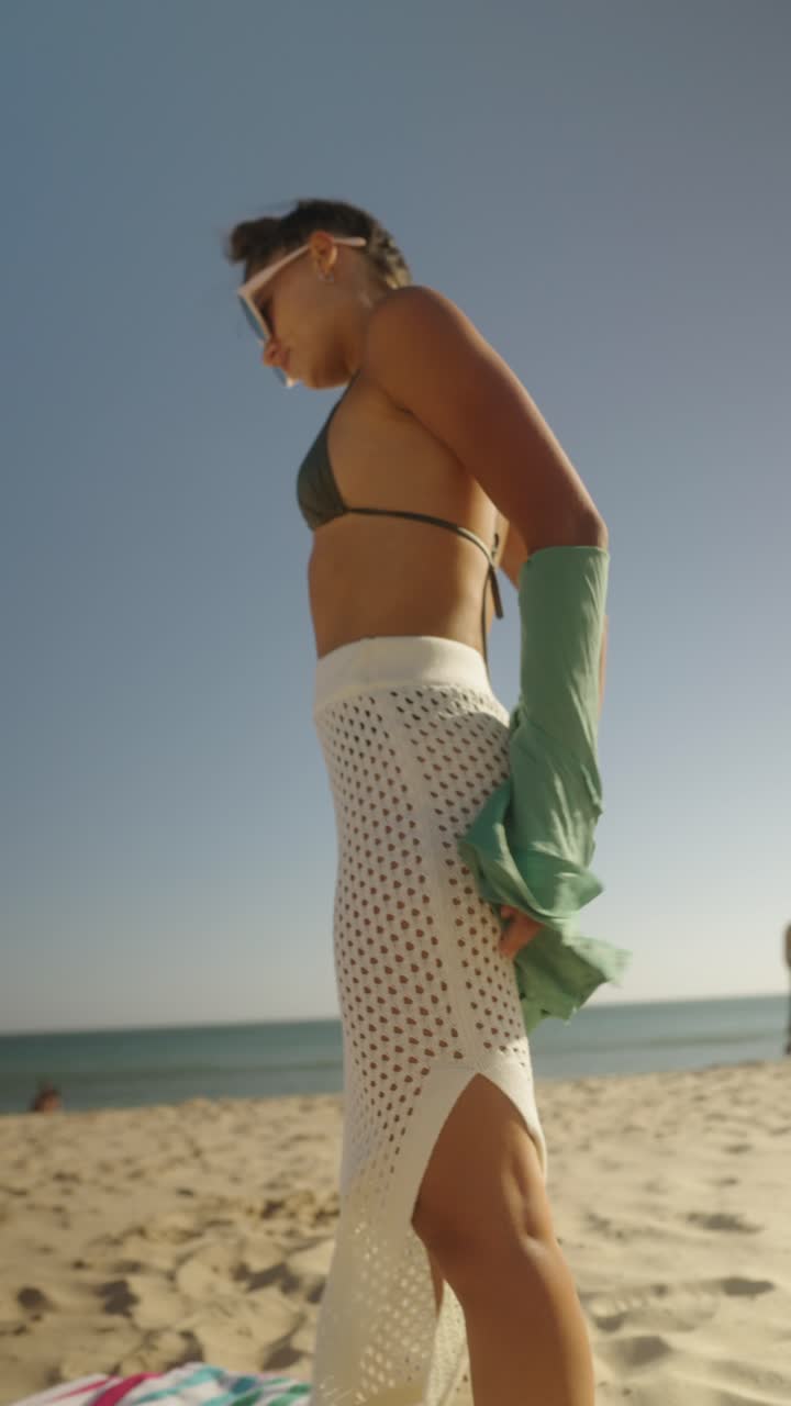 해변에 있는 여자