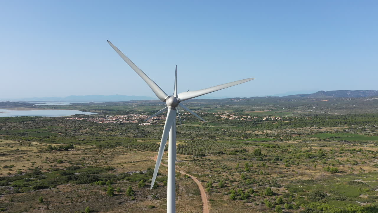 turbinas eólicas disparadas desde el aire plantas corbieres aude occitanie fix france