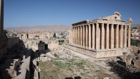 Handheld-shot-of-the-Temple-of-Bacchus,-Baalbeck-Castle-in-Baalbek-City,-Lebanon