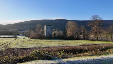 Castillo-Histórico-En-Kilsheelan-Tipperary-Irlanda-En-Una-Fría-Y-Helada-Mañana-De-Invierno