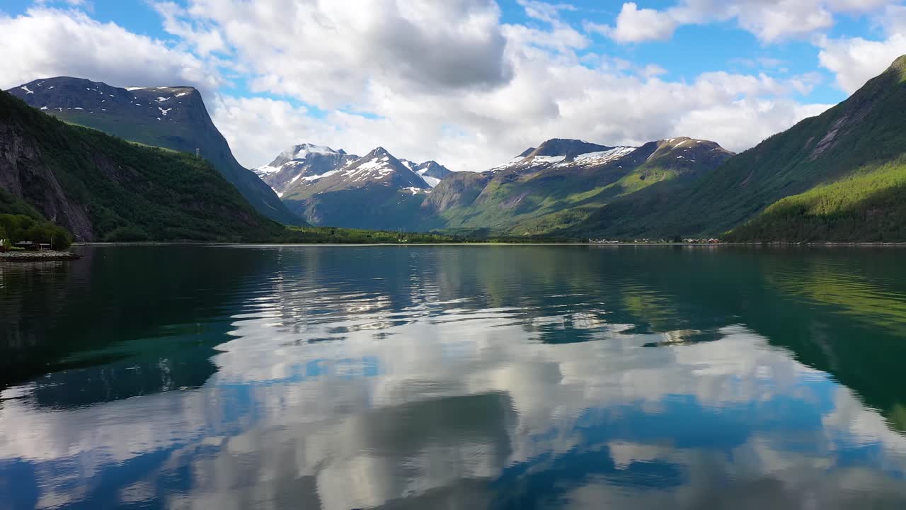 공중 영상 아름다운 노르웨이의 자연.