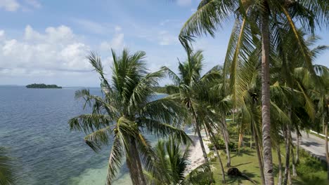 A-view-of-a-quiet-side-of-Siargao-Island,-Philippines-on-a-sunny-day