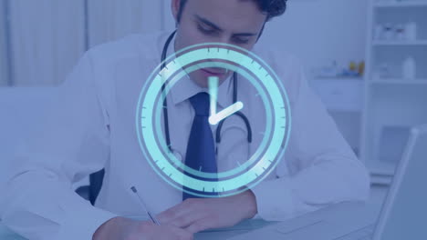 animación del reloj digital sobre el médico tomando notas