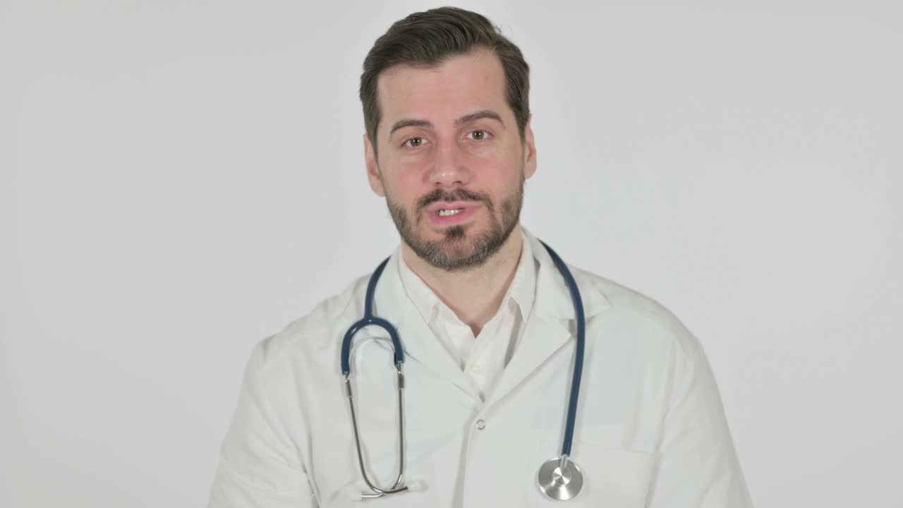 Çevrimiçi Görüntülü Görüşmede Konuşan Doktor Portresi, Beyaz Ekran