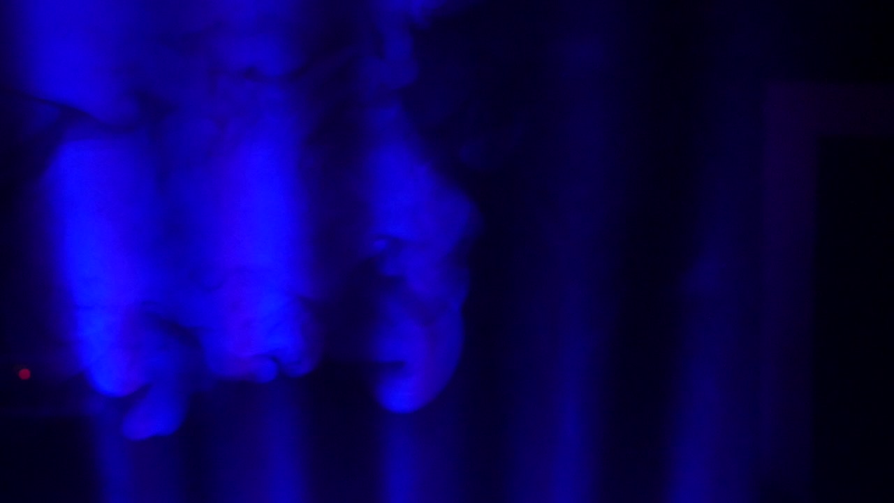 эффект синего света дыма