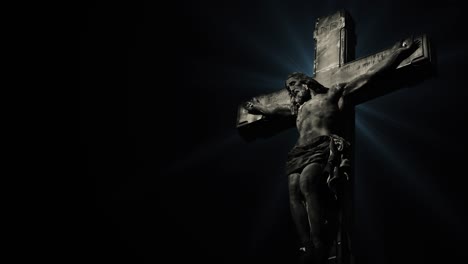 4k jesús crucificado sobre fondo oscuro o negro
