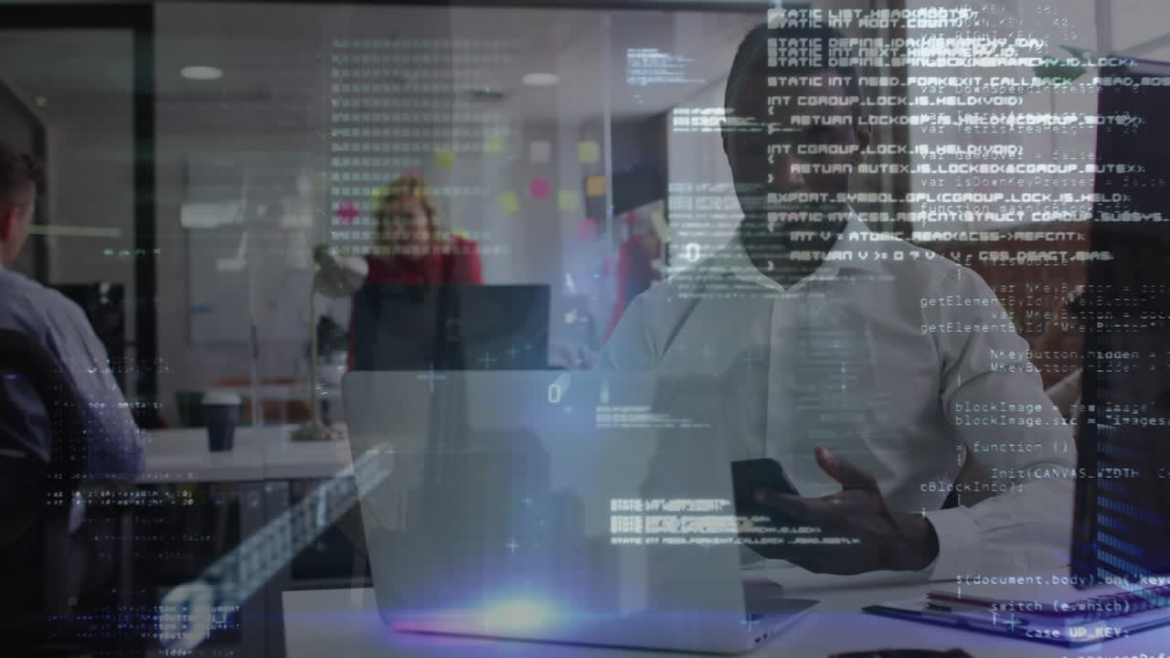 animación del procesamiento de datos sobre diversas personas de negocios que trabajan en la oficina