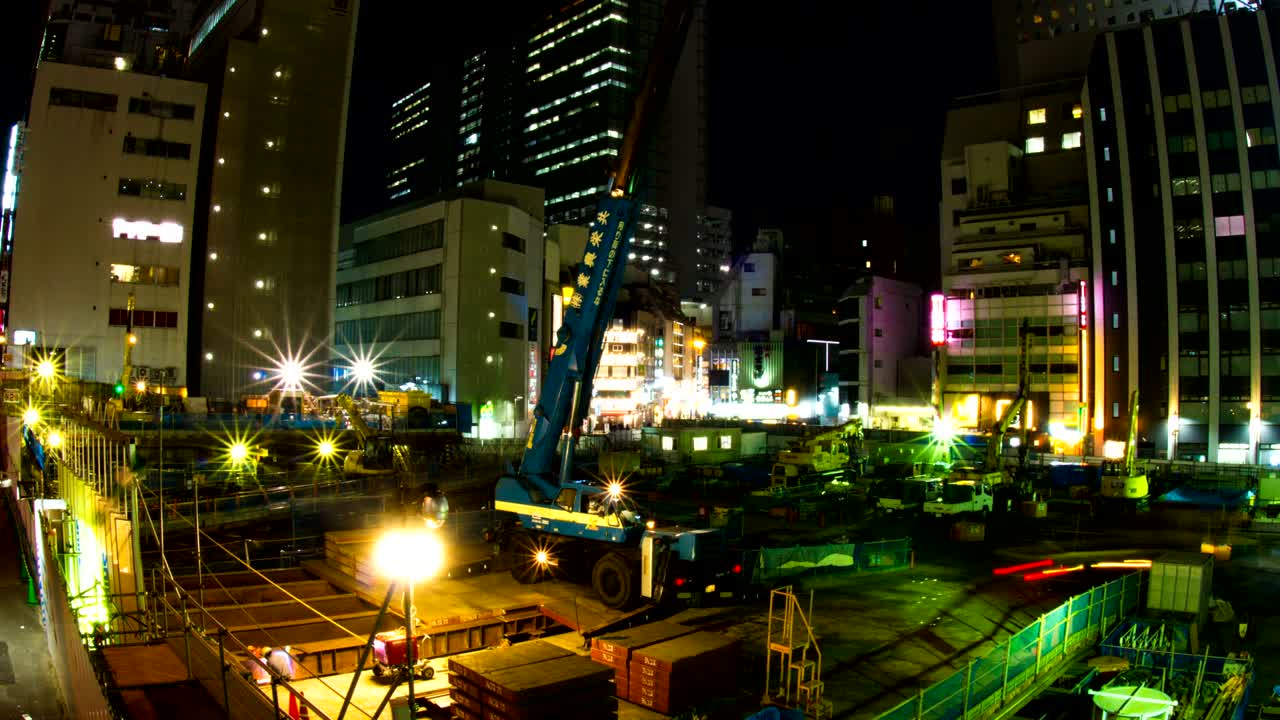 bajo construcción lapso nocturno en shibuya obturador lento