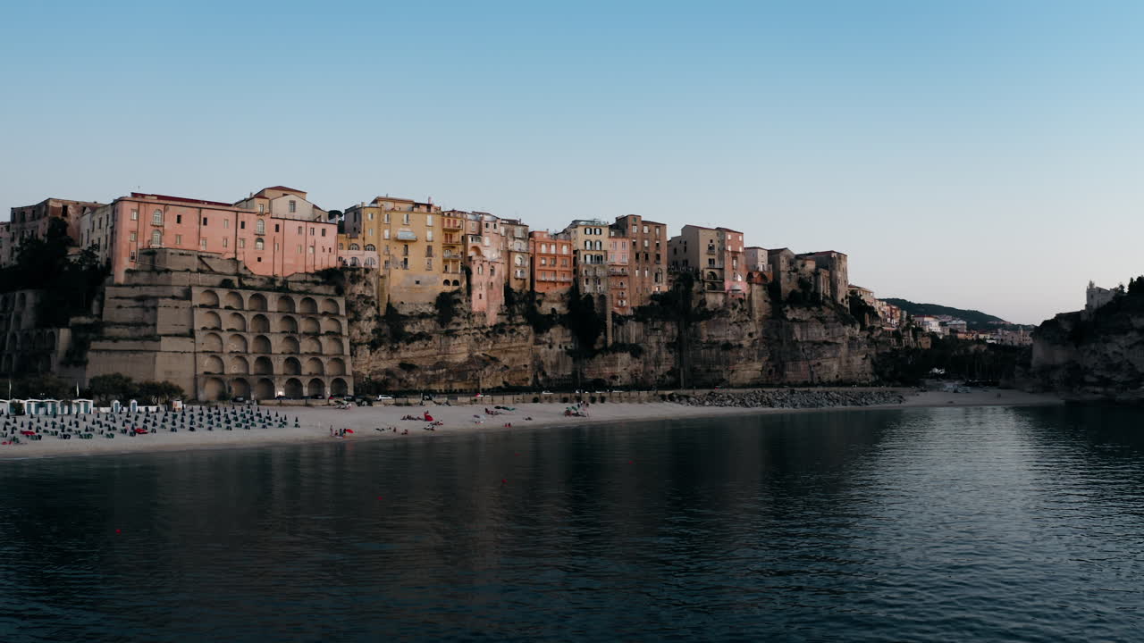 Città antica sulla scogliera