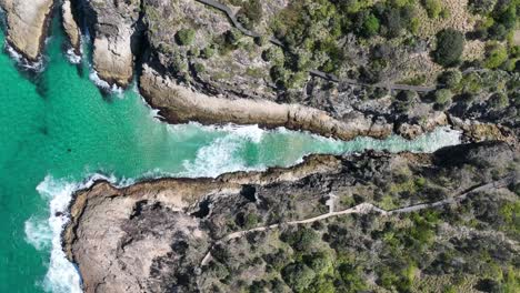 de arriba hacia abajo toma estática de drone de las islas stradbroke punto de observación north gorge