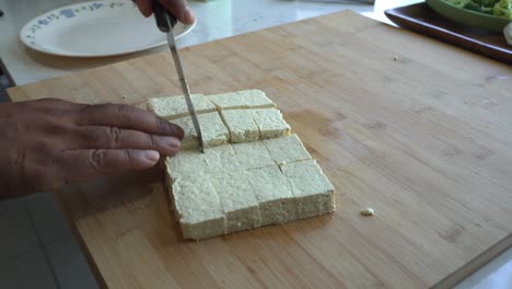 how to cut tofu into cubes for cooking