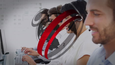 animación del globo sobre personas de negocios que usan auriculares