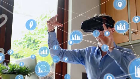 animación de la red de conexiones con iconos sobre el hombre de negocios que lleva auriculares vr