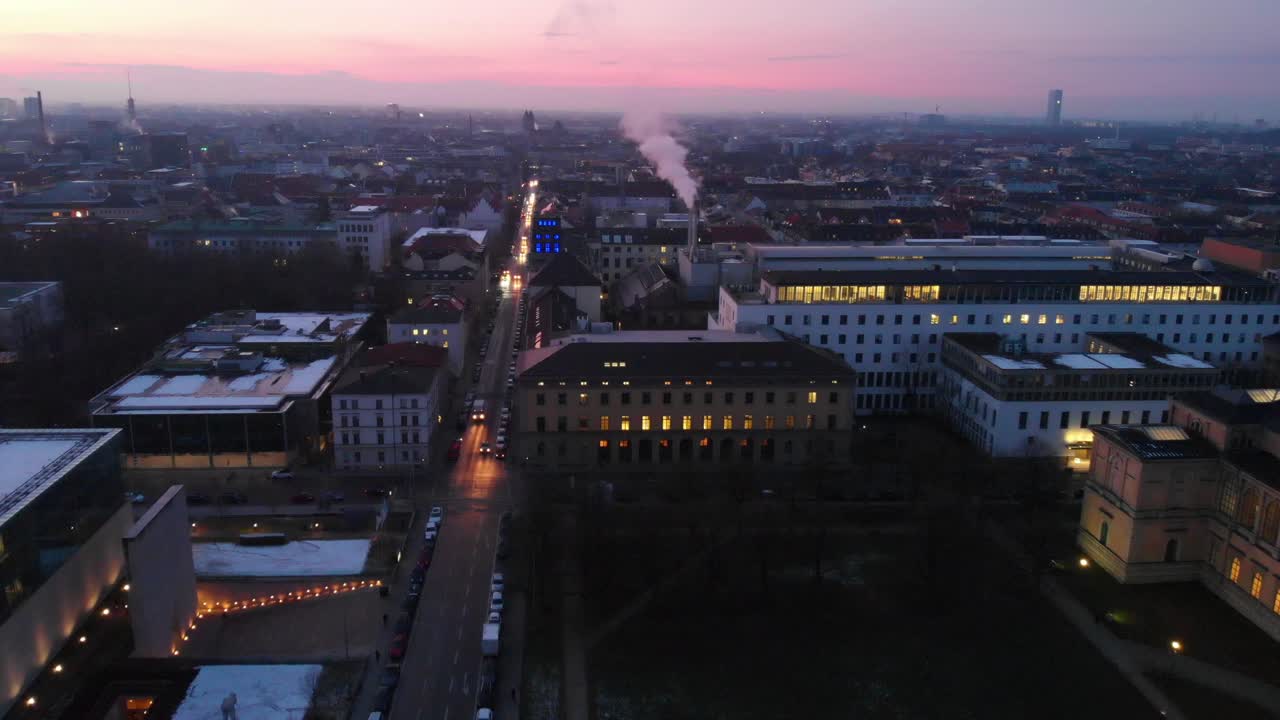 съемка мюнхена ночью с воздуха с видом на закат - сумерки с беспилотника