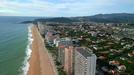 experimenta las impresionantes vistas aéreas de platja d&#39;aro con nuestra tecnología de drones de última generación