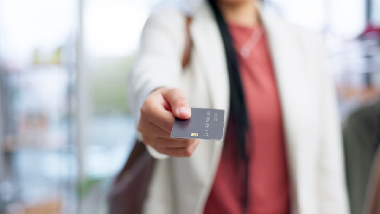 신용카드,  ⁇ 드 및 금융과 함께 쇼핑