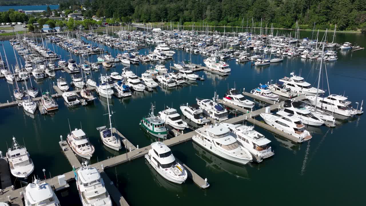 Aerial view of the many boats parked at the Anacortes marina in Washington State