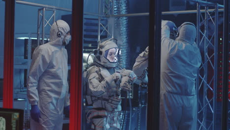 astronautas en entrenamiento