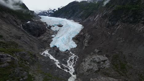 parque provincial del glaciar de oso helado y escarpado en la columbia británica, canadá