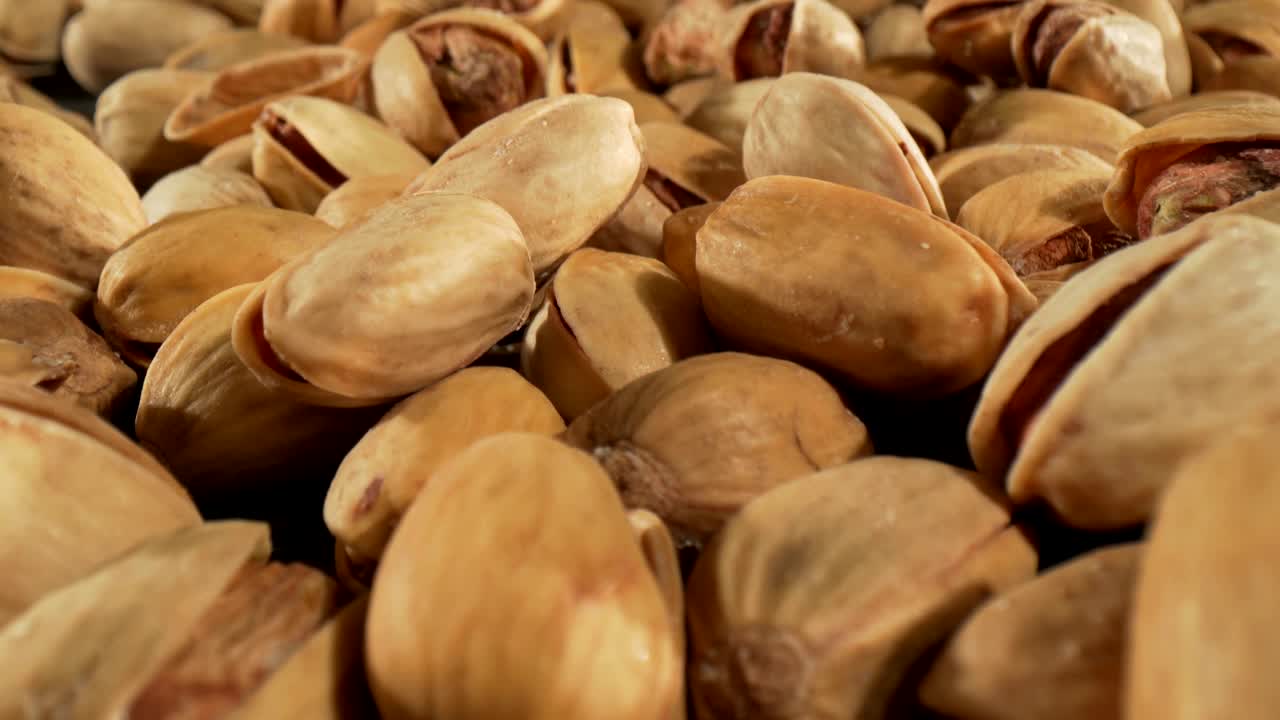 un primer plano de los pistachos.