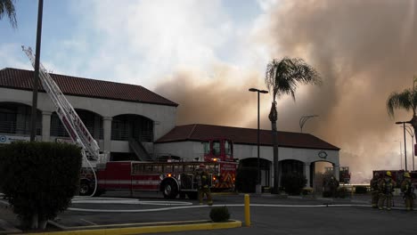 smoke cloud in skies over los angeles